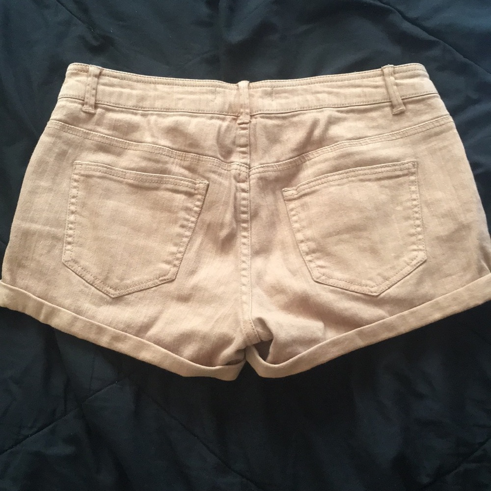 Shorts - Picture 2 of 3